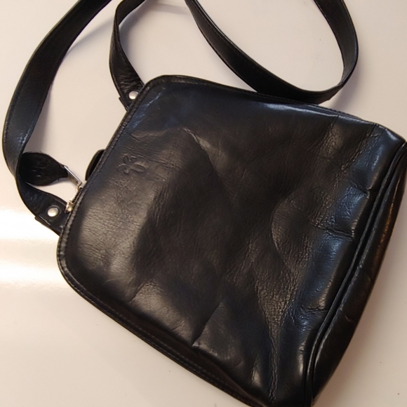 Frye Handbags - Frye's Perfect Crossbody Purse!